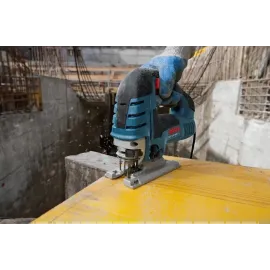 Лобзик BOSCH gst 150 bce