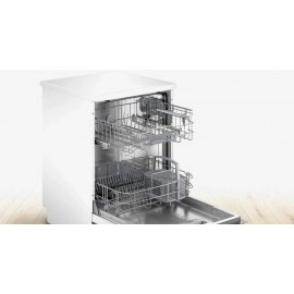Посудомоечная машина BOSCH SMS23BW01T
